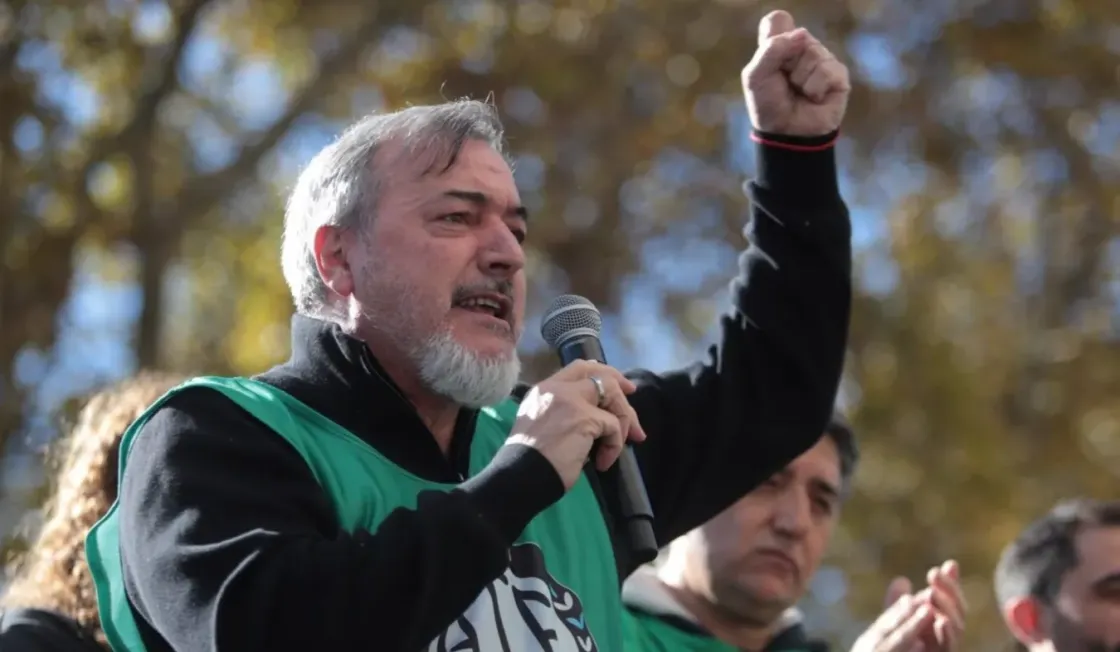 ATE presentó un pedido oficial a Santilli para que revele detalles sobre las incorporaciones de Adorni durante su gestión