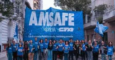 Reclamo docente: denuncian que los salarios en Santa Fe perdieron un 30 % de su poder adquisitivo