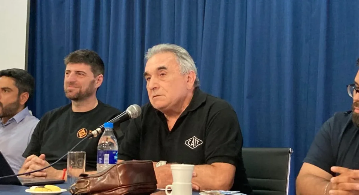 Schmid: “La reforma laboral no crea empleo, sólo busca disciplinar a los trabajadores”