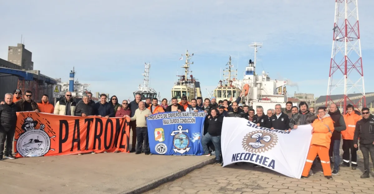 Paro total en los puertos: gremios fluviales iniciaron una huelga de 48 horas que paraliza el comercio exterior contra la Reforma Laboral