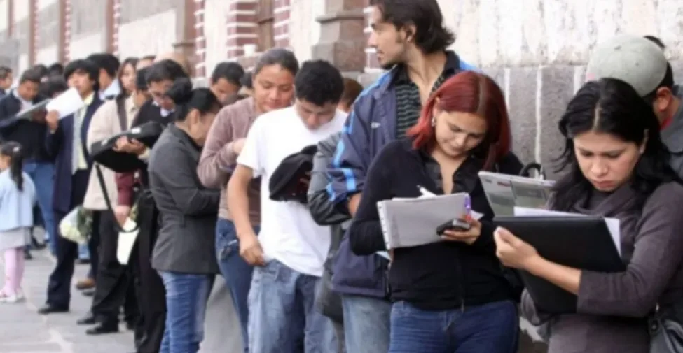 Crece la informalidad y millones de trabajadores buscan un segundo empleo para llegar a fin de mes
