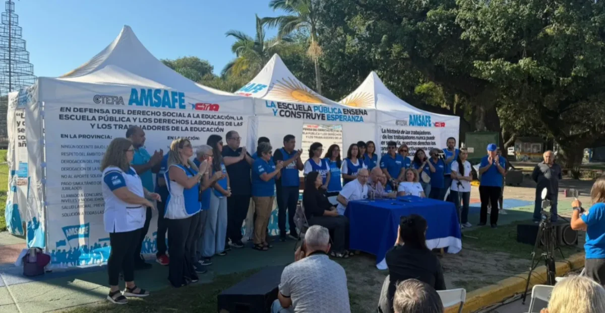 La Carpa Blanca de Amsafe llega a San Lorenzo: El ruidazo docente se traslada al cordón industrial