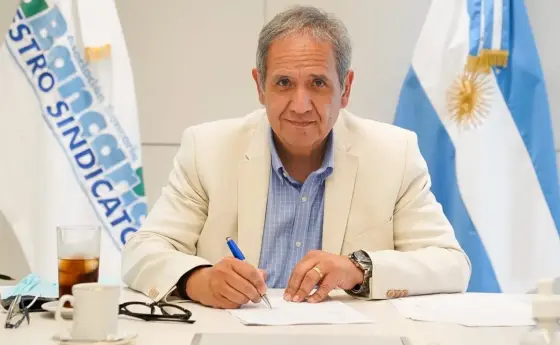 Bancarios acordaron una actualización salarial del 1,9% en junio y el salario inicial supera los $2,48 millones