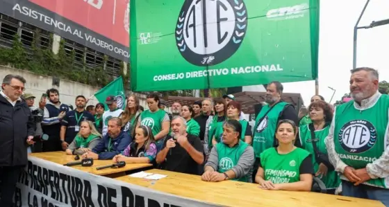 ATE anunció protestas en aeropuertos de todo el país y amenaza con un paro que podría afectar vuelos