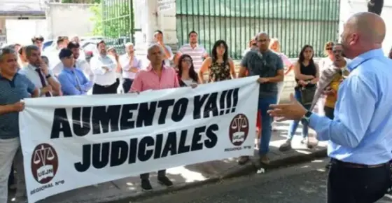 Judiciales Nacionales endurecen el plan de lucha: Banderazo en Rosario y paro total de 24 horas este viernes