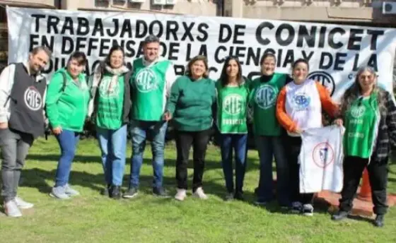 Protesta en la Siberia: Con el apoyo de ATE, becarios exigen prórrogas y denuncian vaciamiento