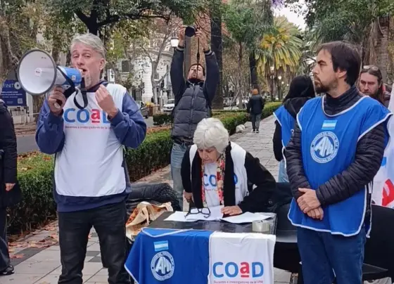 Aulas en la calle: Sindicatos de la UNR exigieron ante la Justicia Federal el presupuesto educativo