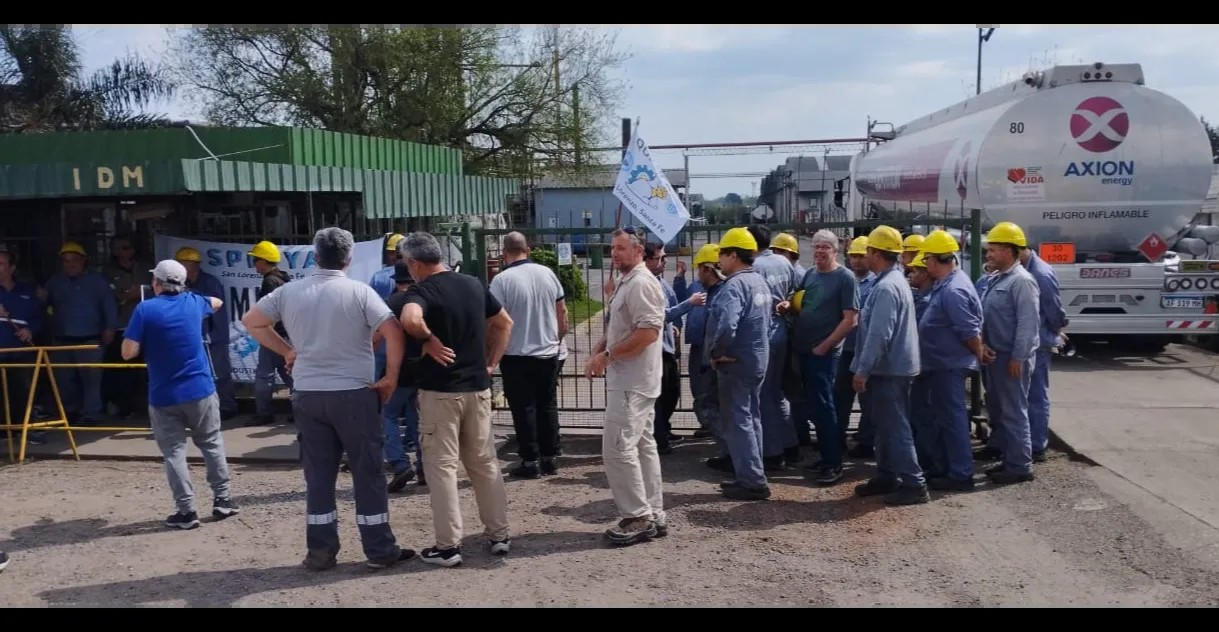 Químicos denuncian suspensiones ilegales en IDM San Lorenzo