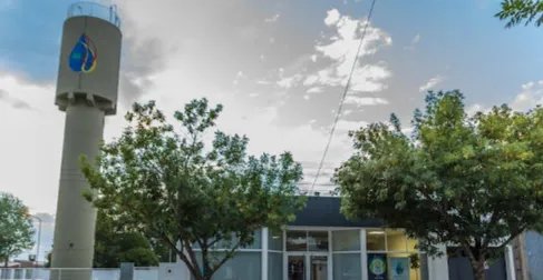 Desde Obras Sanitarias reclaman mayor apoyo del Estado a cooperativas de agua y cuestionan el costo del servicio